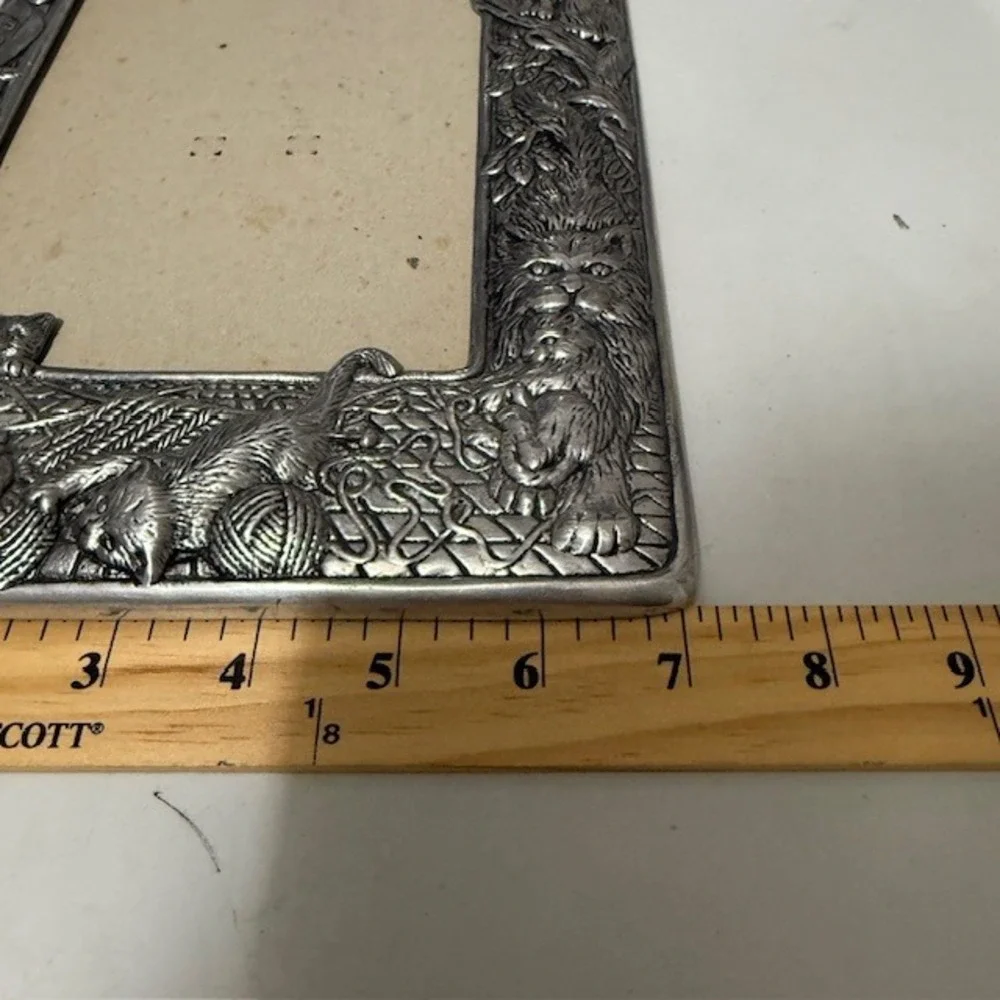 Vintage Pewter Cat Picture Frame Kittens Playing Yarn Silver Tone 4x6